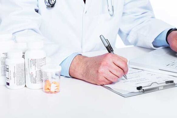 o médico prescreve tratamento para dores nos testículos por excitação